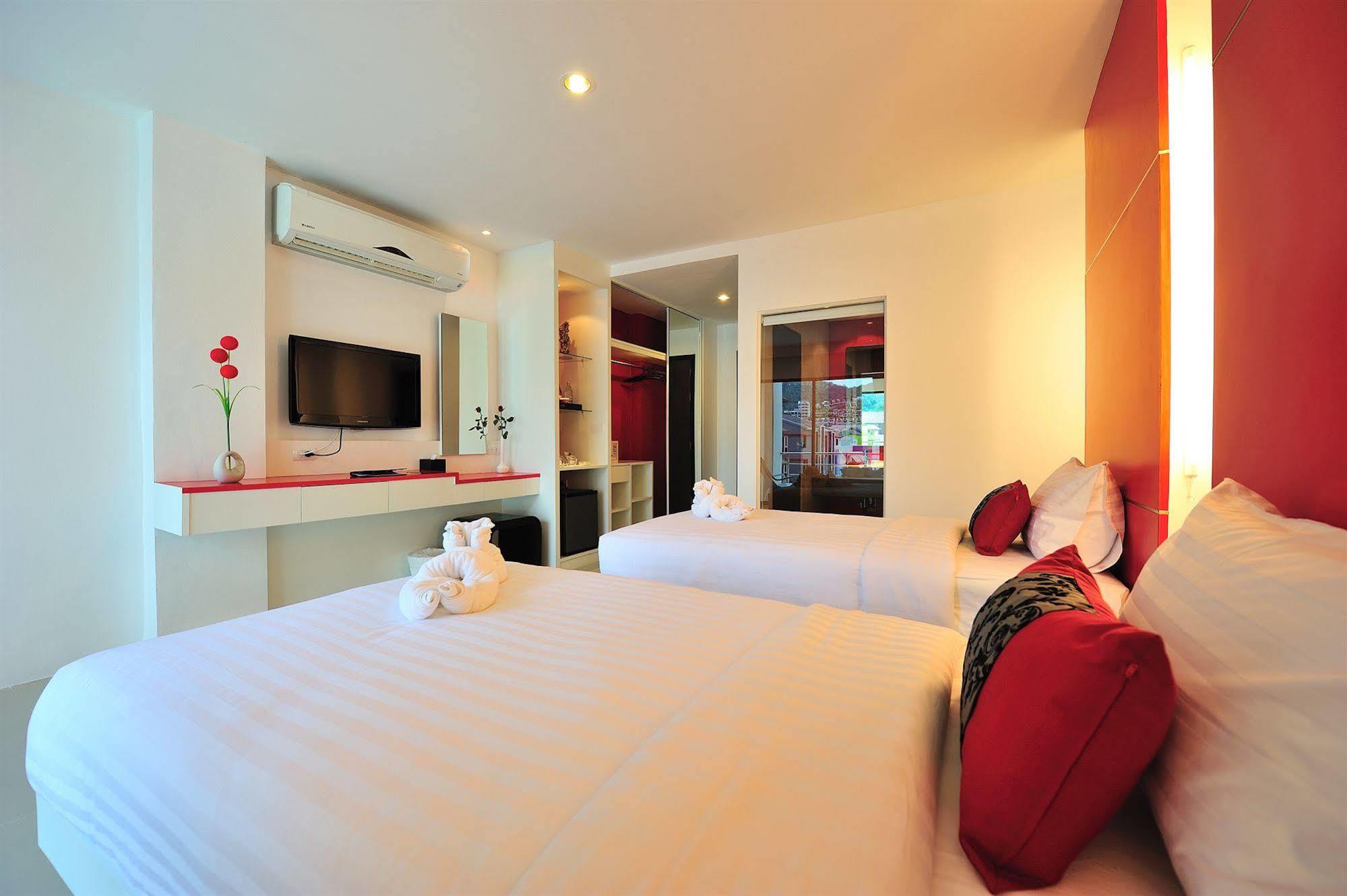 Alfresco Phuket Hotel Patong Екстер'єр фото