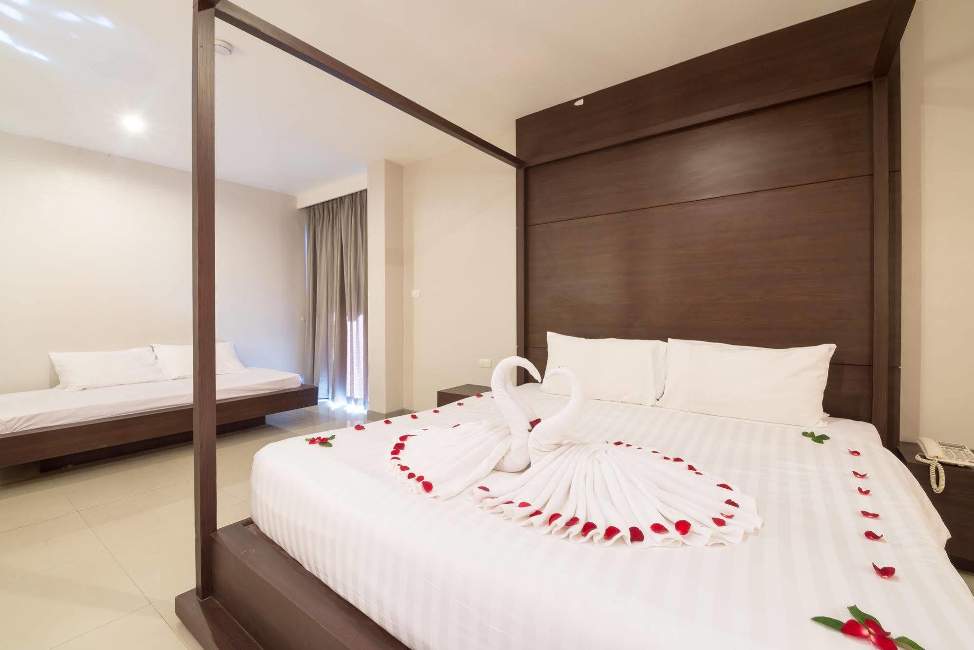 Alfresco Phuket Hotel Patong Екстер'єр фото
