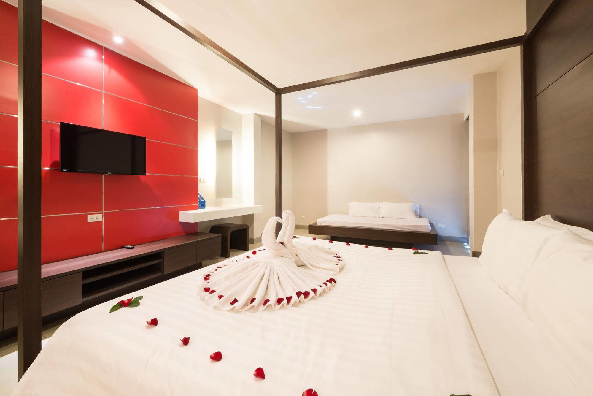 Alfresco Phuket Hotel Patong Екстер'єр фото