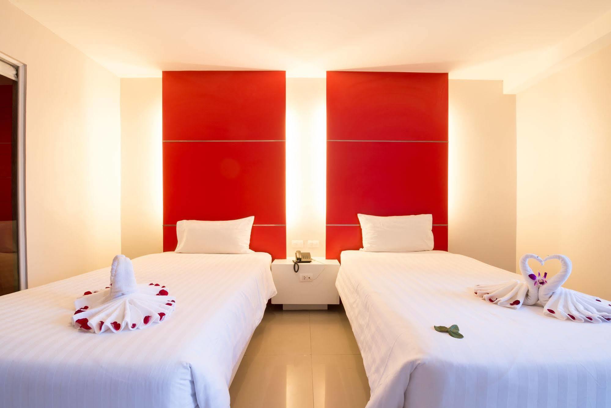 Alfresco Phuket Hotel Patong Екстер'єр фото