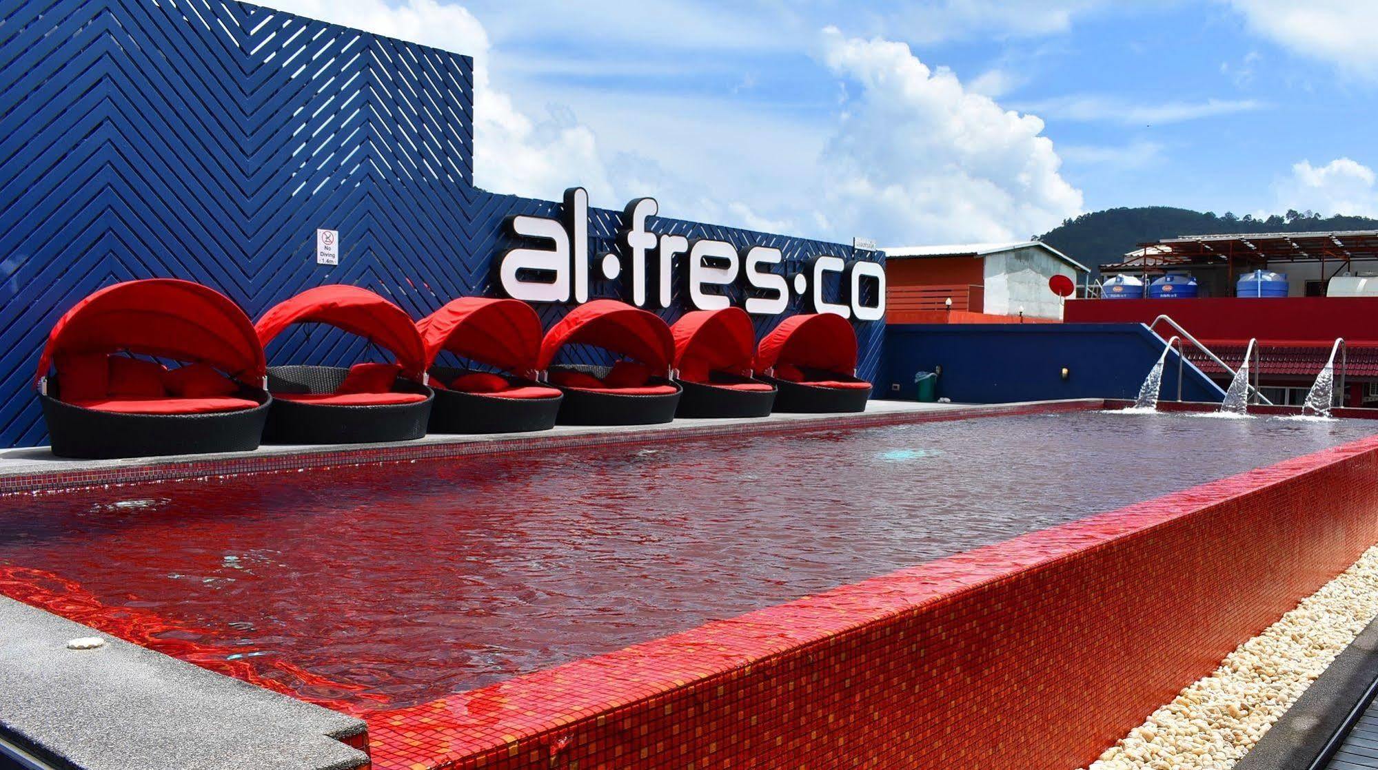 Alfresco Phuket Hotel Patong Екстер'єр фото