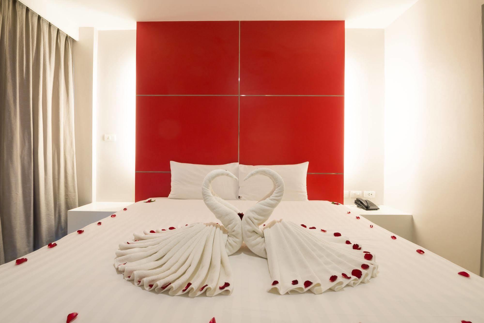 Alfresco Phuket Hotel Patong Екстер'єр фото